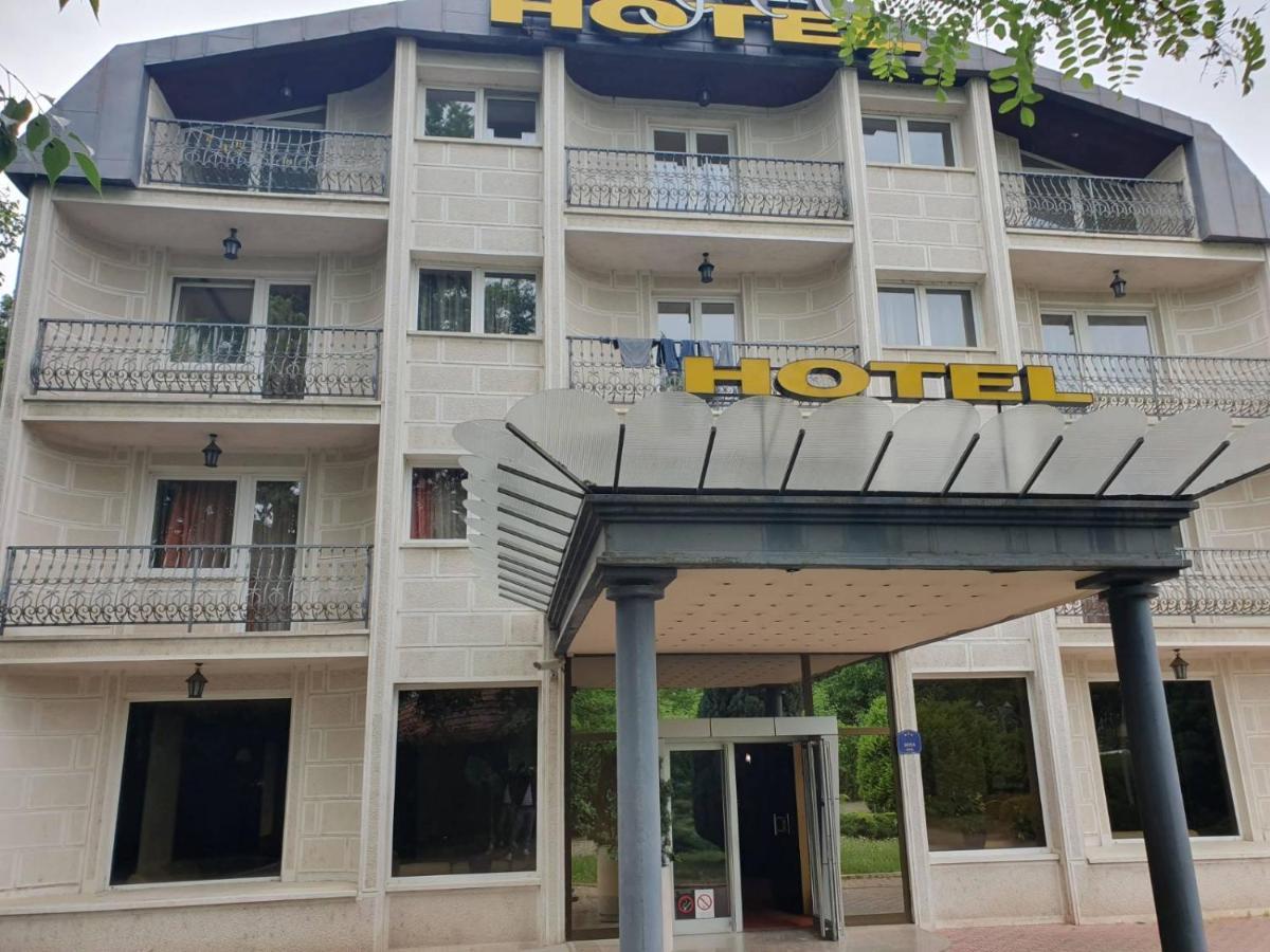Hotel Sajam Novi Sad Exterior photo